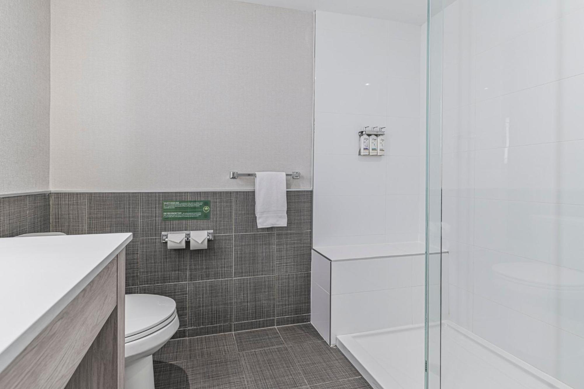 Holiday Inn Express Hotel & Suites Saint - Hyacinthe By Ihg Extérieur photo
