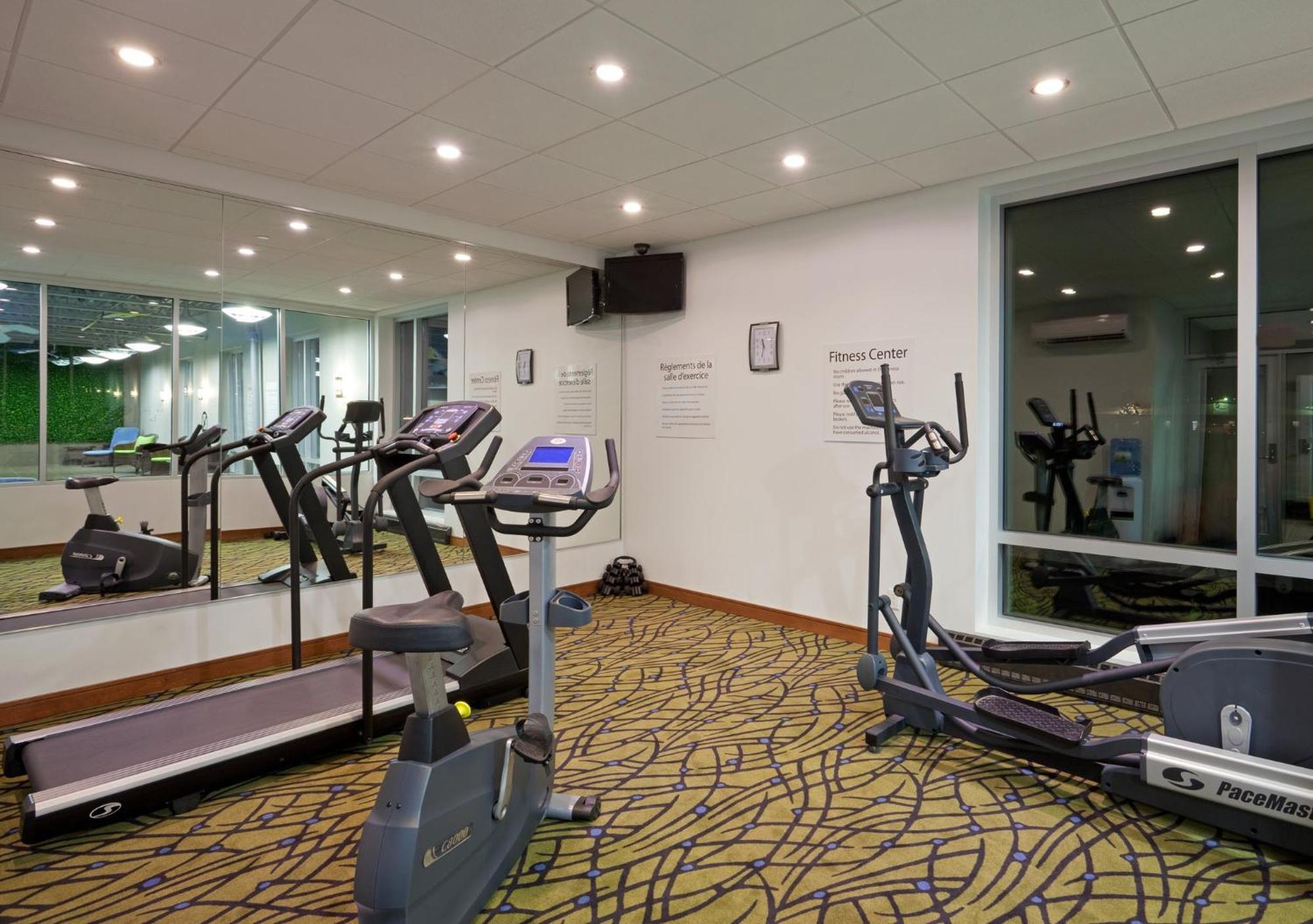 Holiday Inn Express Hotel & Suites Saint - Hyacinthe By Ihg Extérieur photo