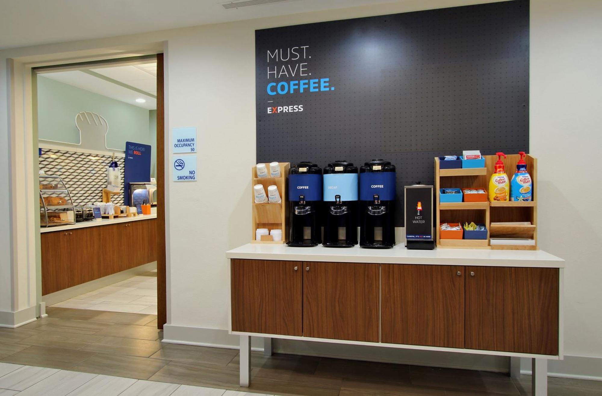 Holiday Inn Express Hotel & Suites Saint - Hyacinthe By Ihg Extérieur photo