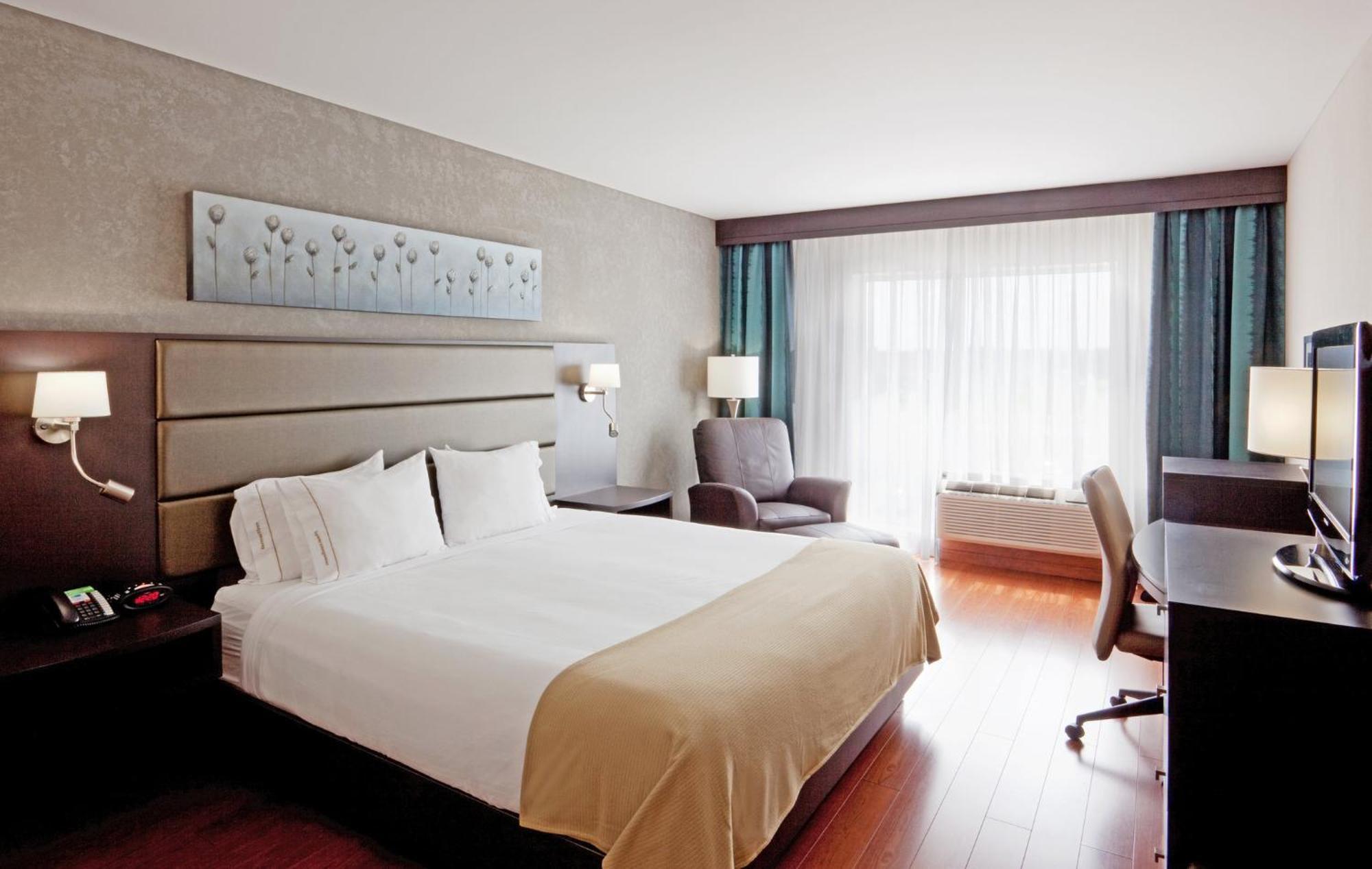Holiday Inn Express Hotel & Suites Saint - Hyacinthe By Ihg Extérieur photo
