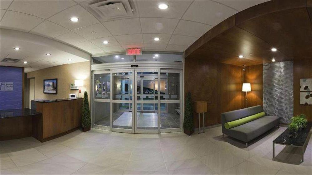 Holiday Inn Express Hotel & Suites Saint - Hyacinthe By Ihg Extérieur photo