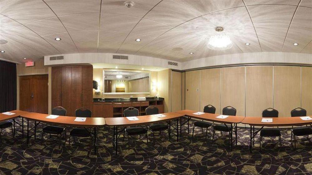 Holiday Inn Express Hotel & Suites Saint - Hyacinthe By Ihg Extérieur photo