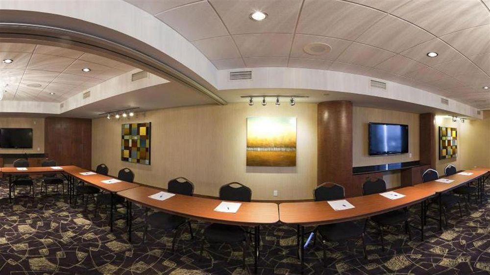 Holiday Inn Express Hotel & Suites Saint - Hyacinthe By Ihg Extérieur photo