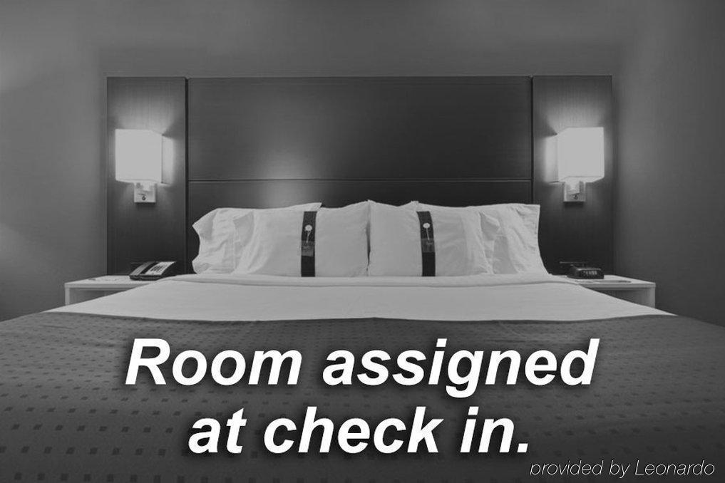 Holiday Inn Express Hotel & Suites Saint - Hyacinthe By Ihg Extérieur photo